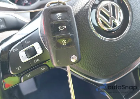 2017 Volkswagen Passat 1.8T R-Line from USA, damaged, VIN 1VWDT7A30HC037681